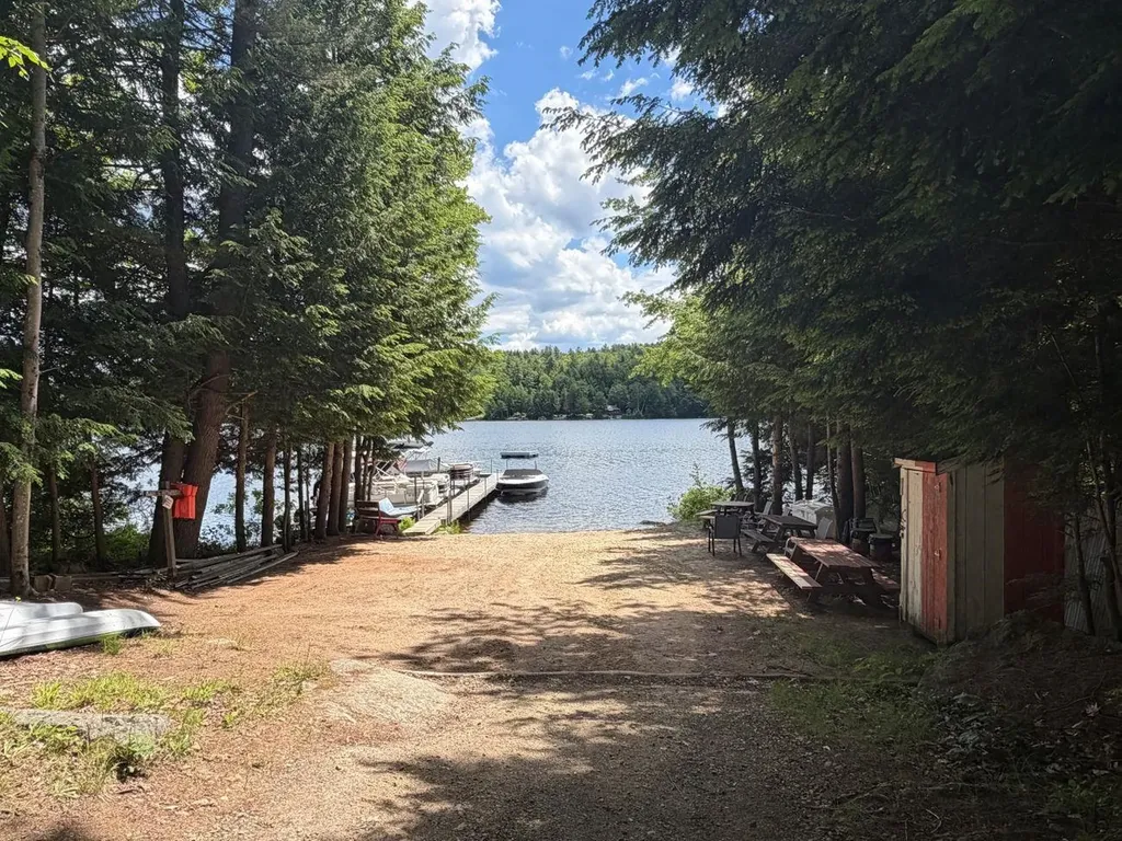 550 Kings Highway Stoddard NH 03464