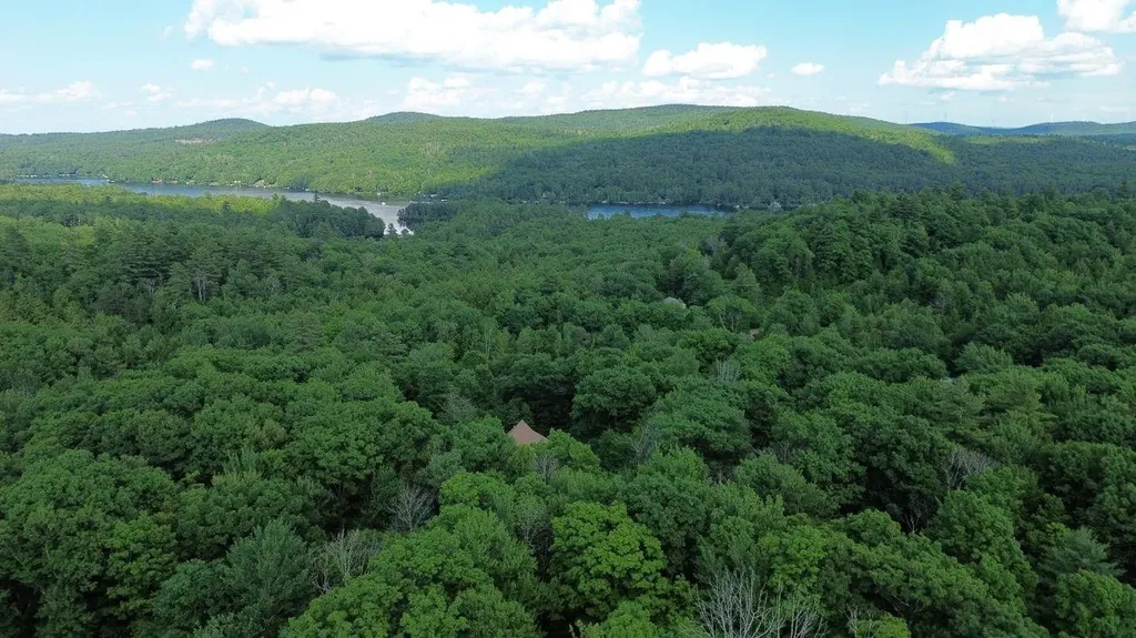 550 Kings Highway Stoddard NH 03464