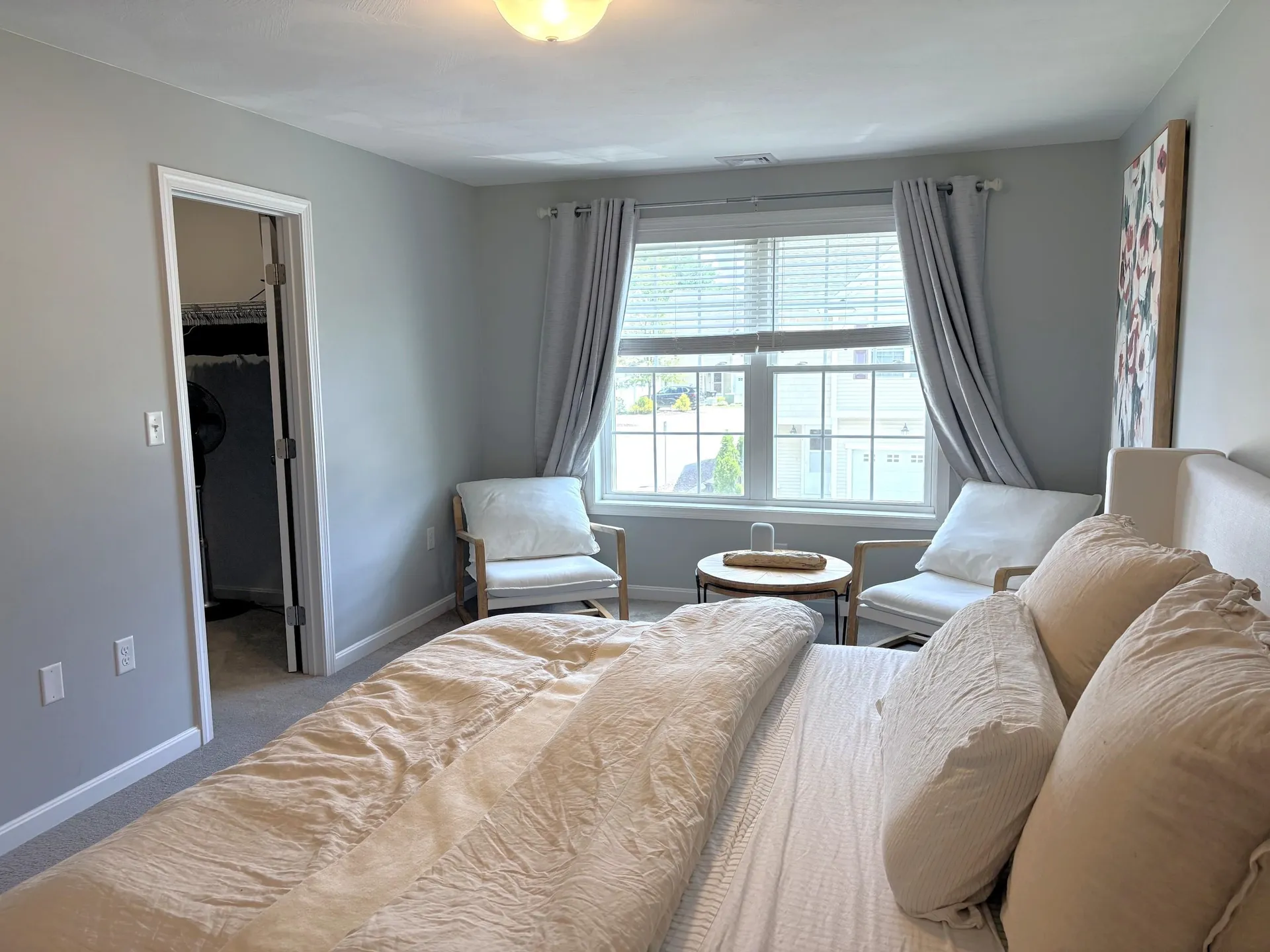 8 Cranberry Way Manchester NH 03109