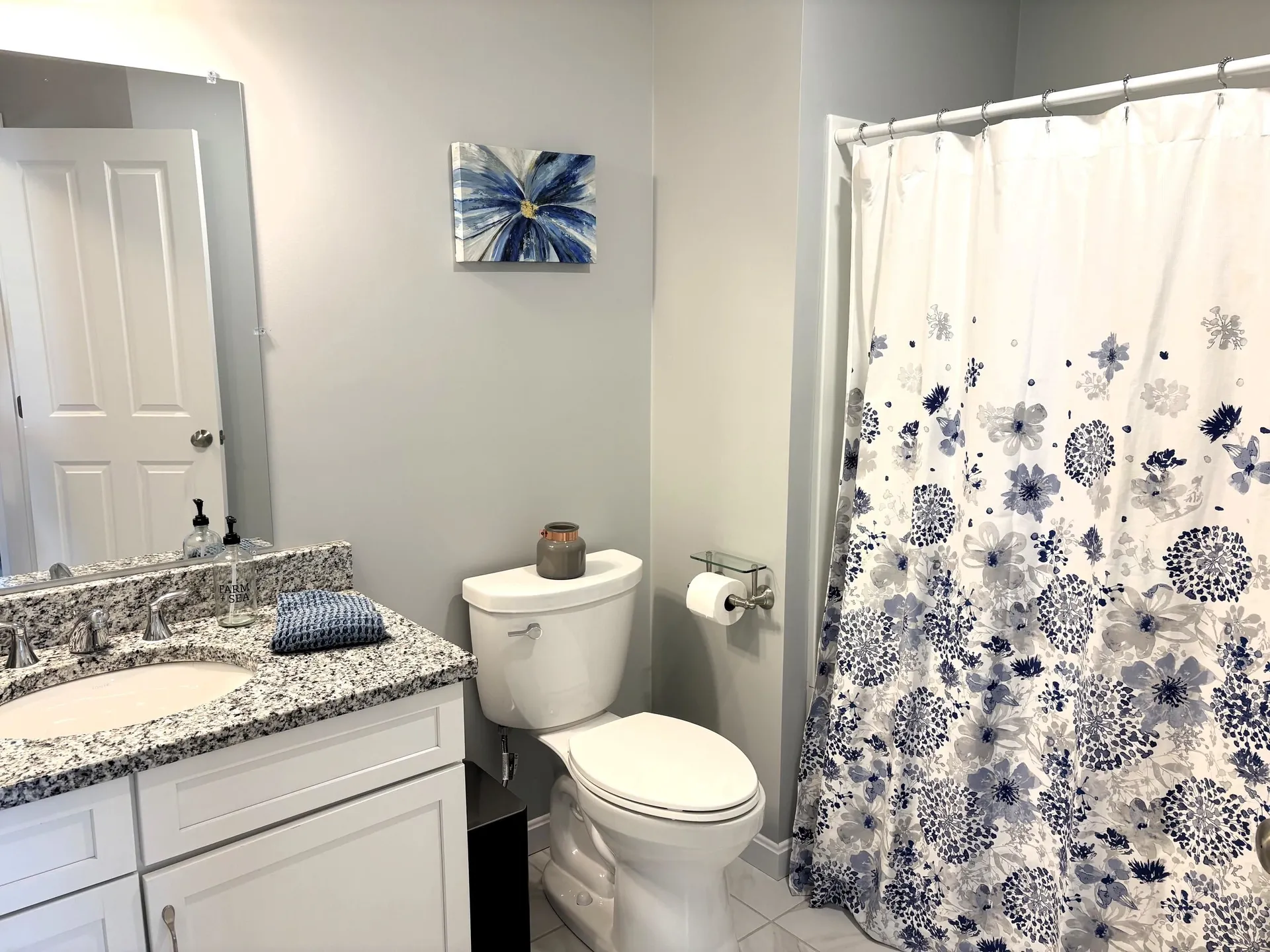 8 Cranberry Way Manchester NH 03109