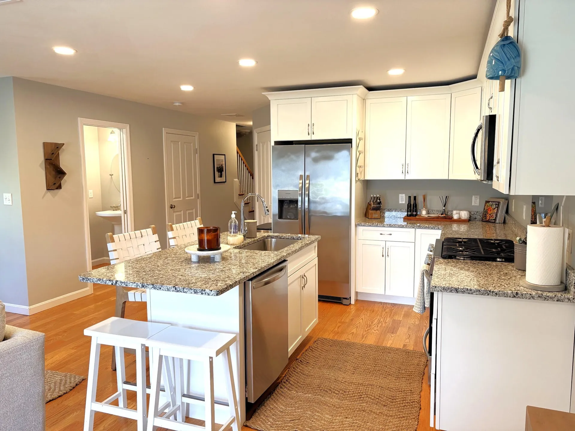 8 Cranberry Way Manchester NH 03109