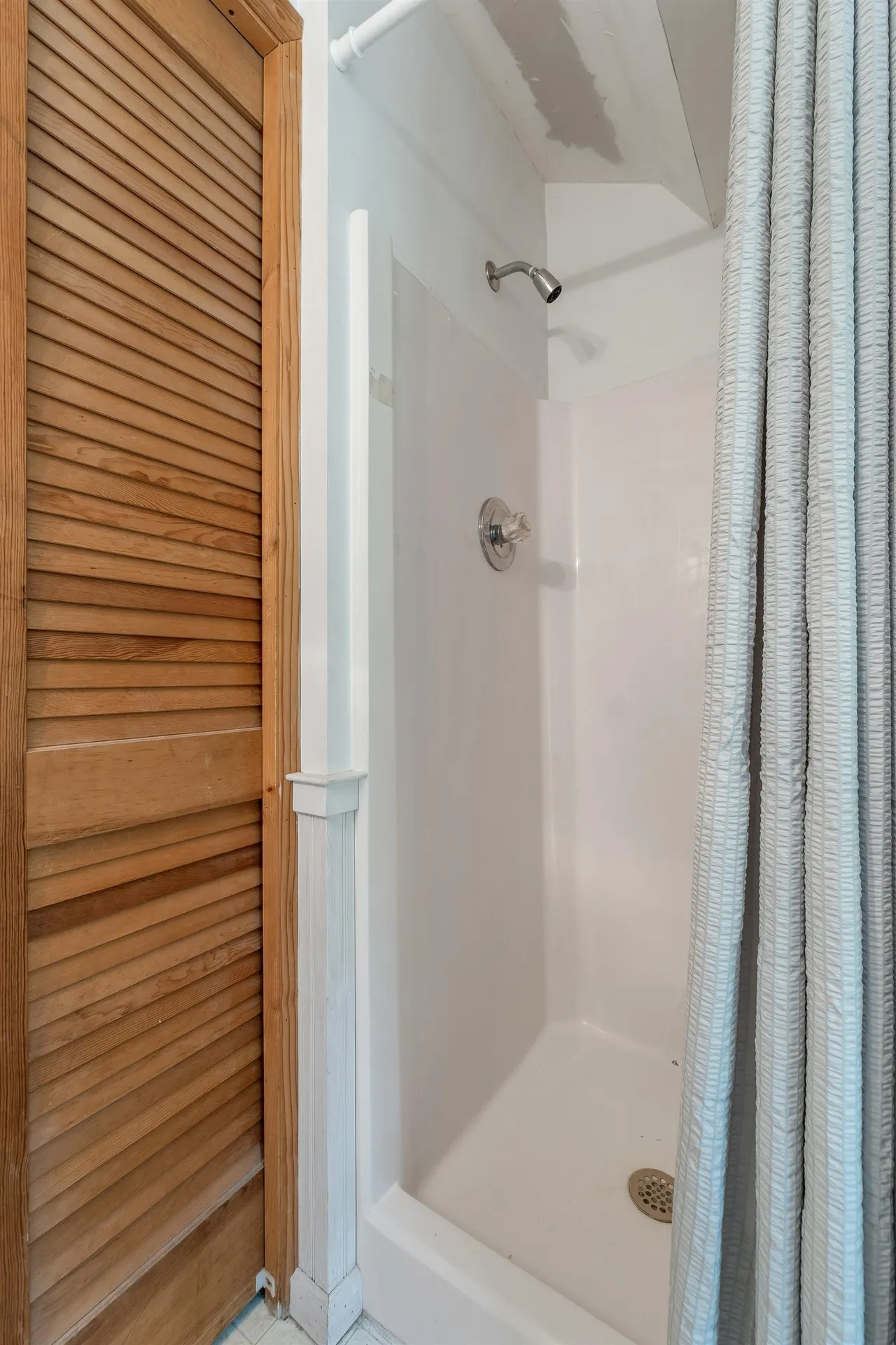 61 Macdonald Lane Groton NH 03266