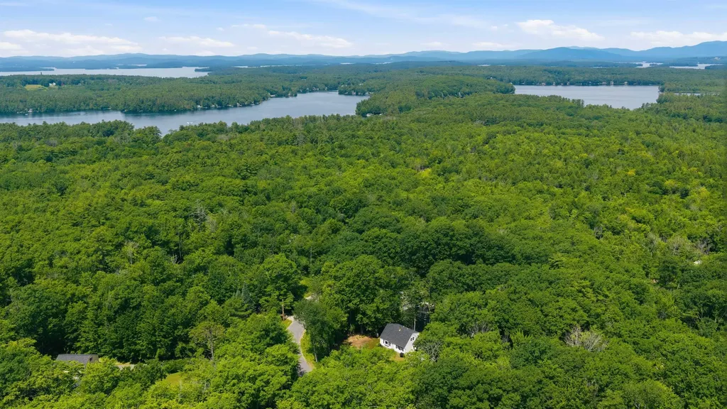 5 Council Tree Lane Wolfeboro NH 03894