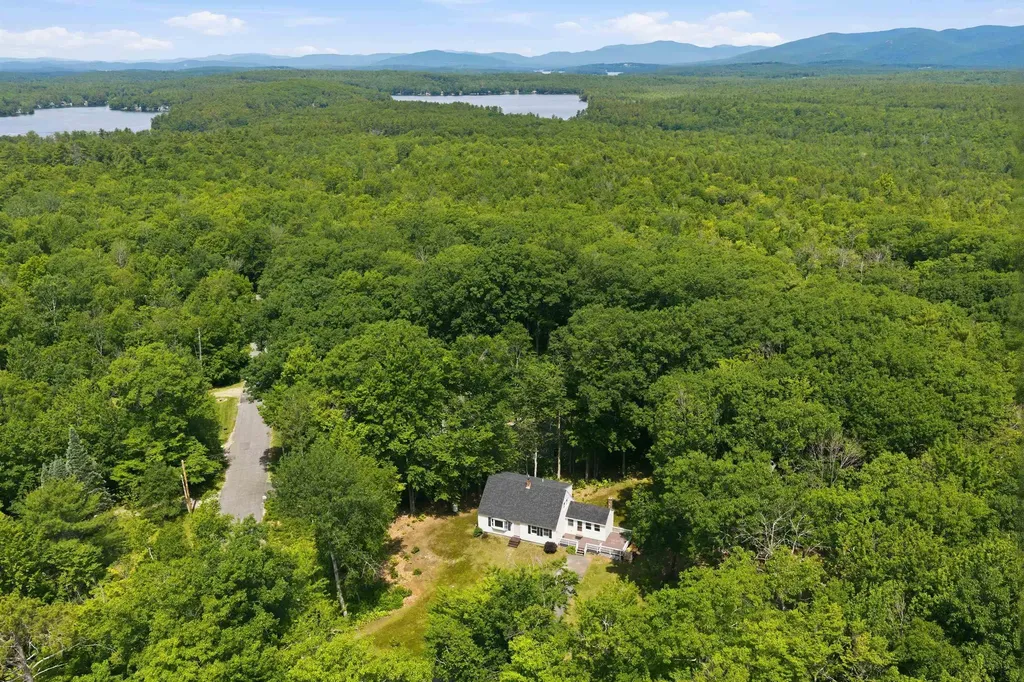 5 Council Tree Lane Wolfeboro NH 03894