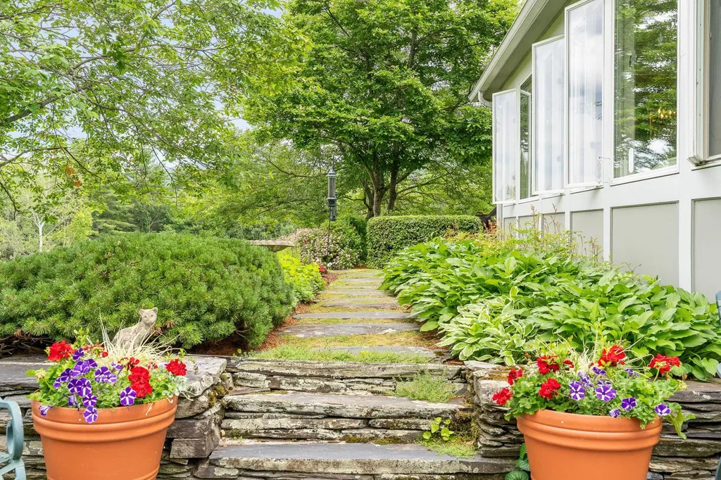 1109 East Warren Road Waitsfield VT 05672