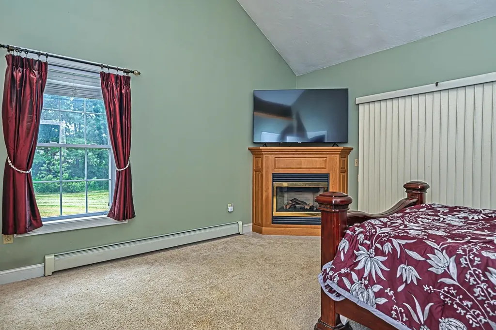 72 Tenney Road Sandown NH 03873