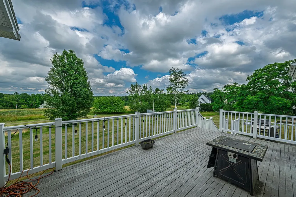 72 Tenney Road Sandown NH 03873