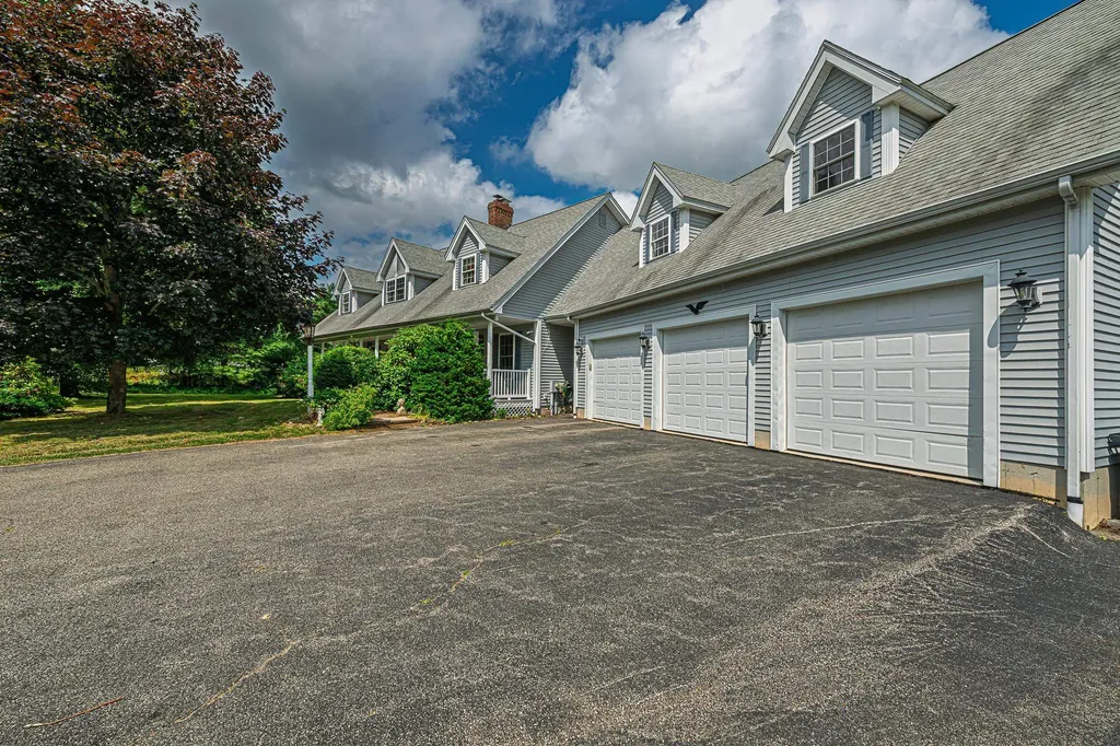 72 Tenney Road Sandown NH 03873