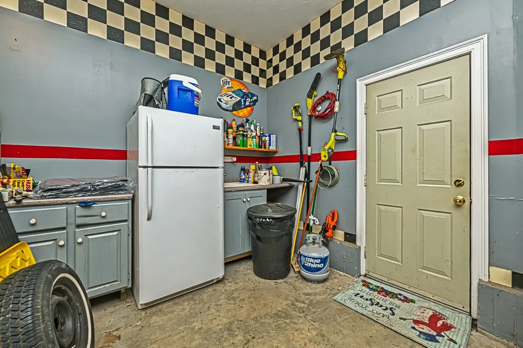 72 Tenney Road Sandown NH 03873