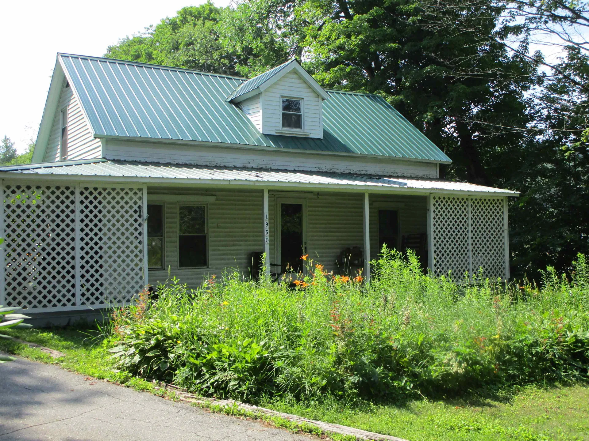 1950 N. Main Street Londonderry VT 05148