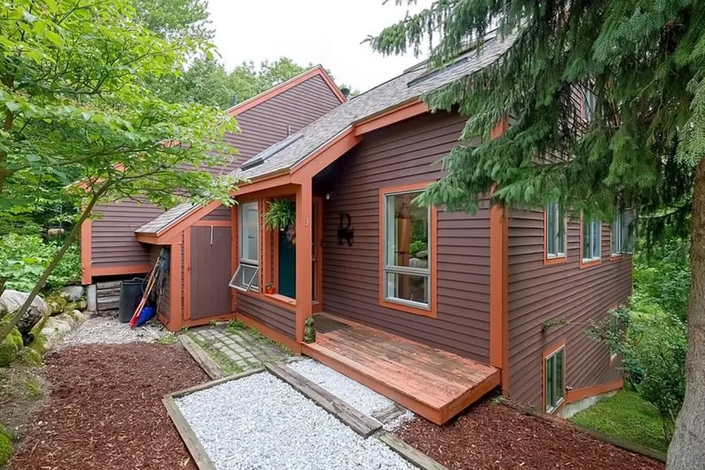 32 Mountainside Lane Francestown NH 03043