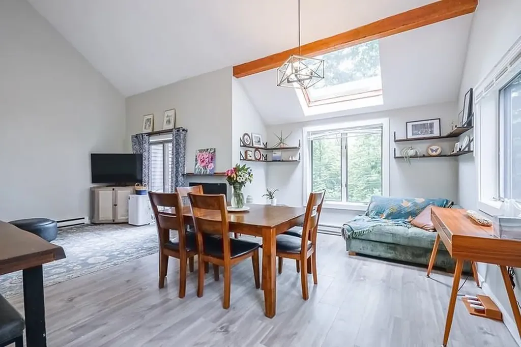 32 Mountainside Lane Francestown NH 03043