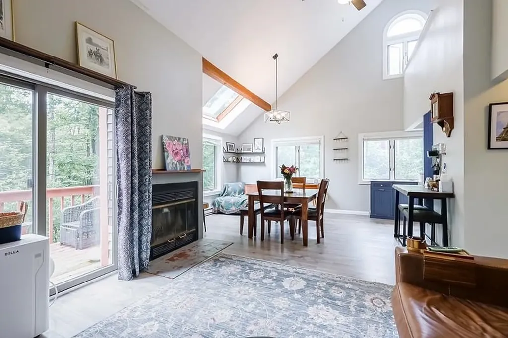 32 Mountainside Lane Francestown NH 03043