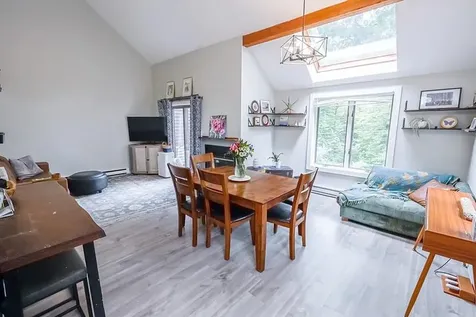 32 Mountainside Lane Francestown NH 03043