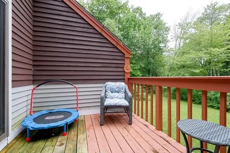 32 Mountainside Lane Francestown NH 03043