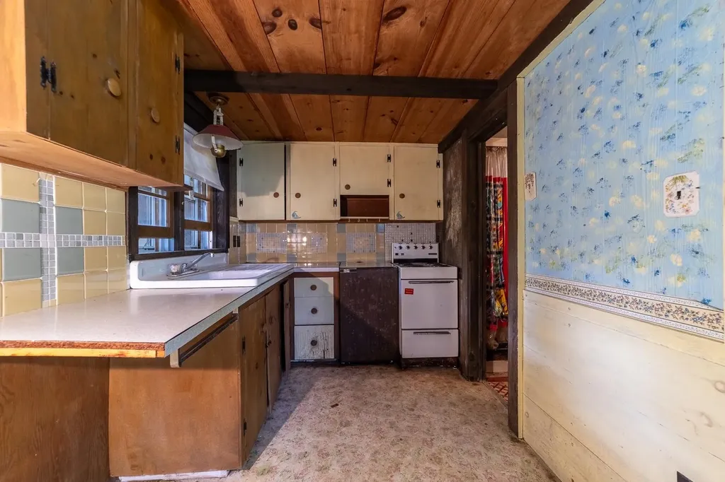 455 Wulamat Road Bristol NH 03222