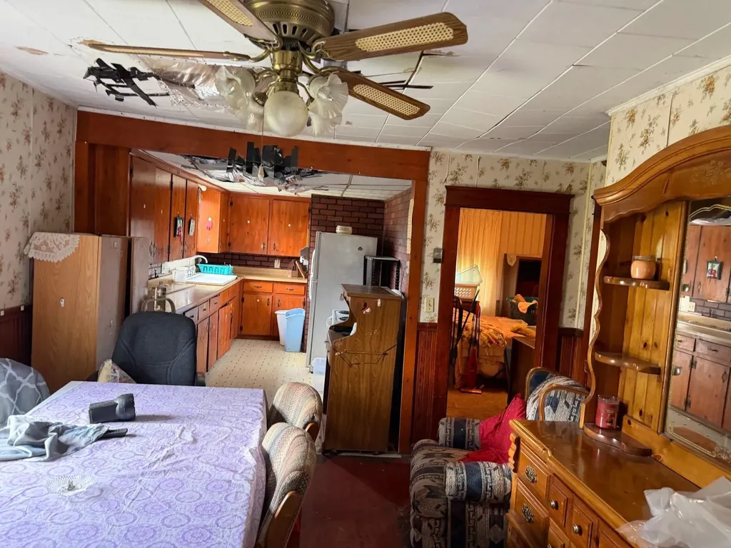 28 Merrimack Street Hudson NH 03051