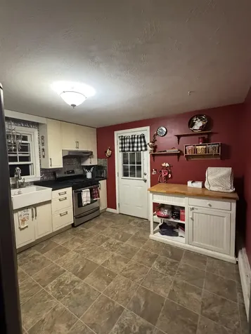 10 Hastings Lane Nashua NH 03064