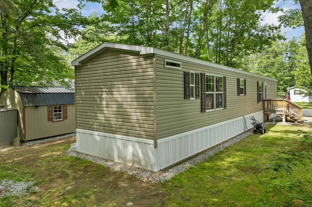 72 Buckingham Drive Conway NH 03860