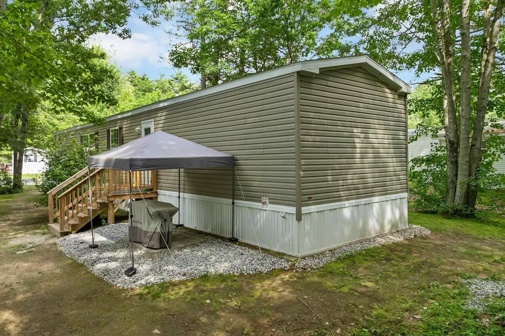 72 Buckingham Drive Conway NH 03860