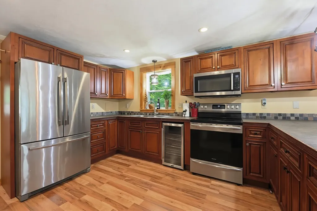 6 Poplar Ridge Road Freedom NH 03836
