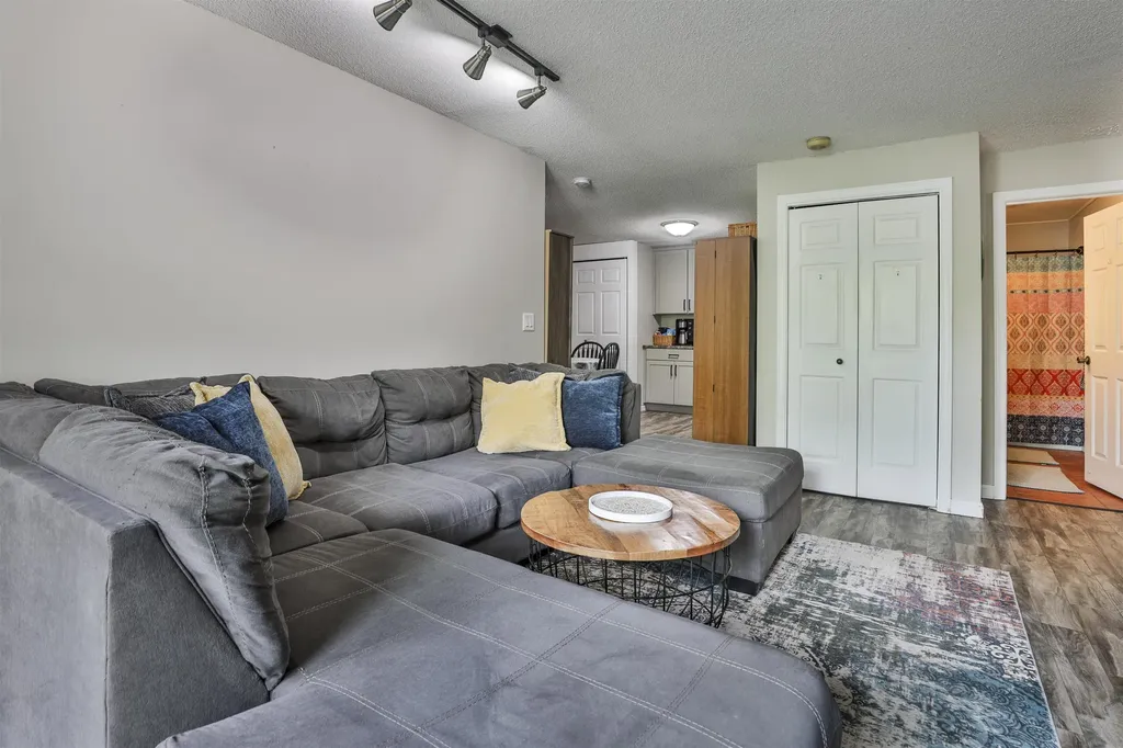 19-32 Kimberly Drive Merrimack NH 03054
