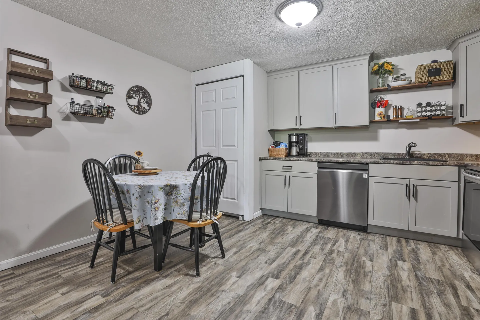 19-32 Kimberly Drive Merrimack NH 03054