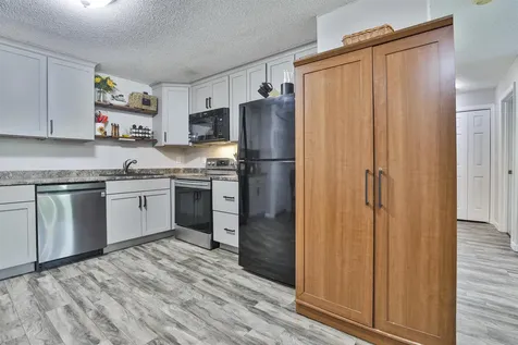 19-32 Kimberly Drive Merrimack NH 03054