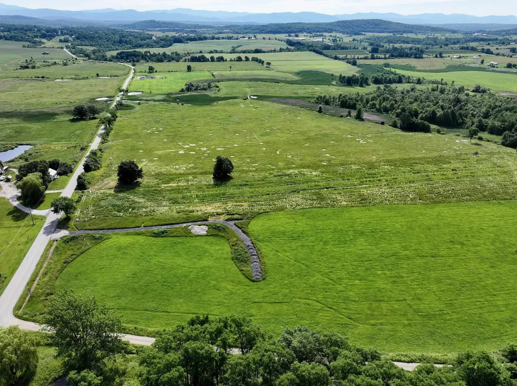 1497 Middle Road Bridport VT 05734