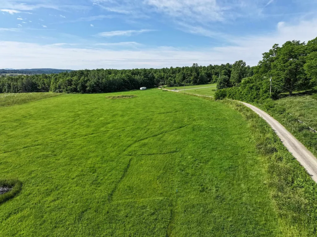 1497 Middle Road Bridport VT 05734