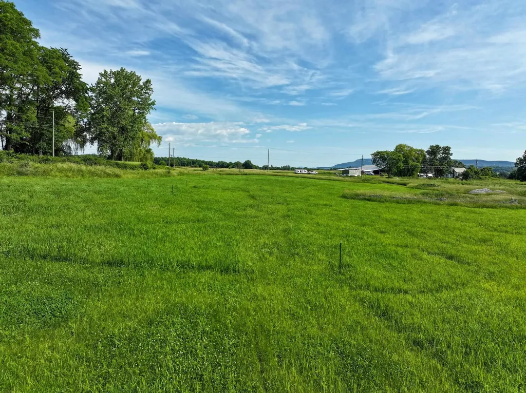 1497 Middle Road Bridport VT 05734