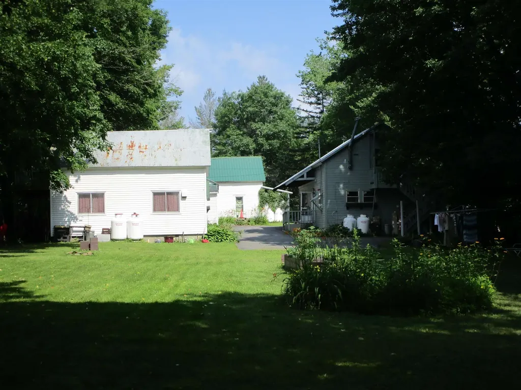1950 North Main Street Londonderry VT 05148