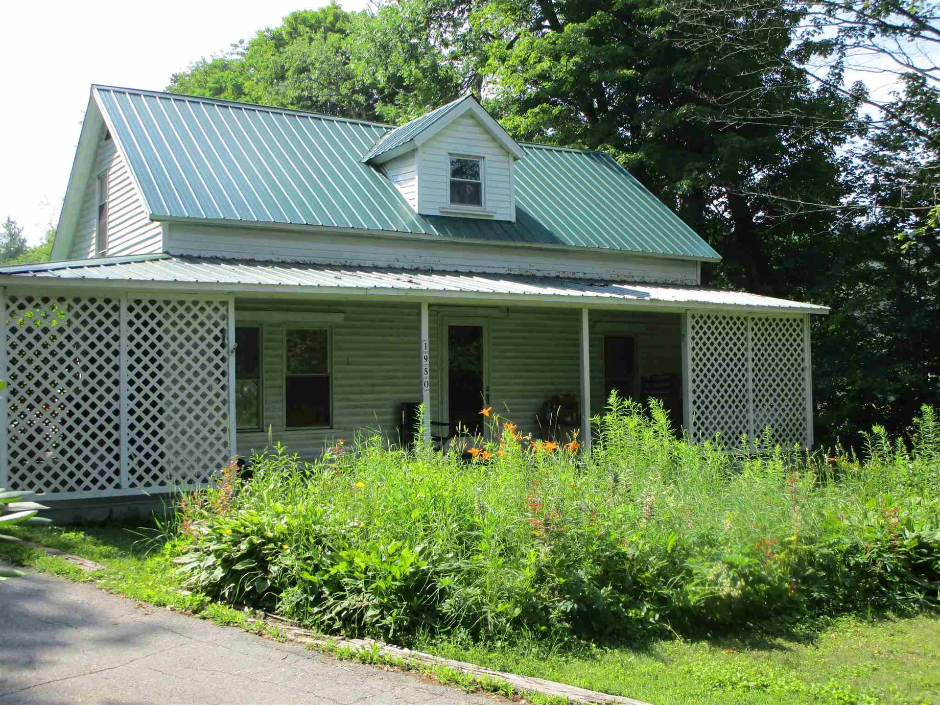 1950 North Main Street Londonderry VT 05148