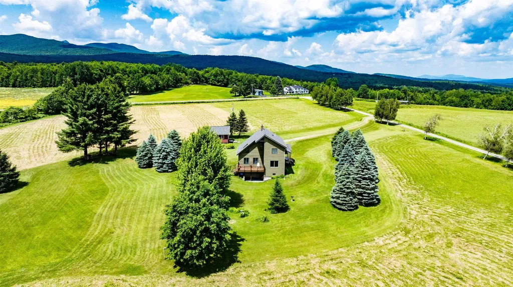 1257 Sniderbrook Road Westfield VT 05874