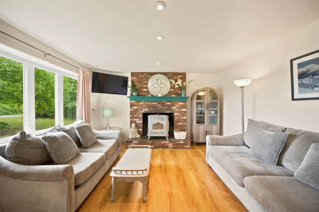 119 Country Club Road Hopkinton NH 03229