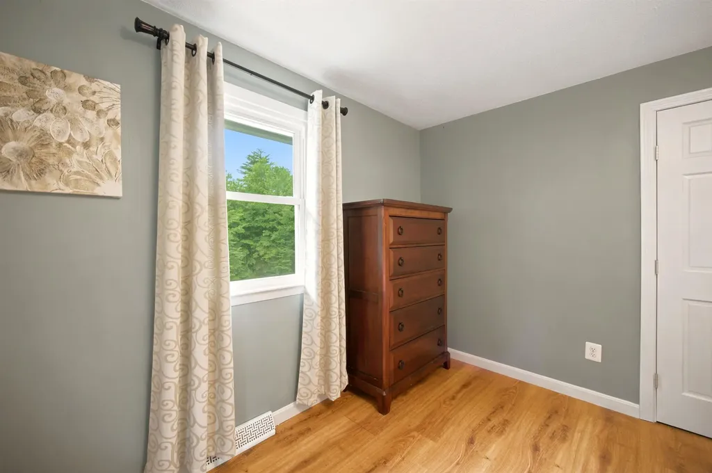119 Country Club Road Hopkinton NH 03229