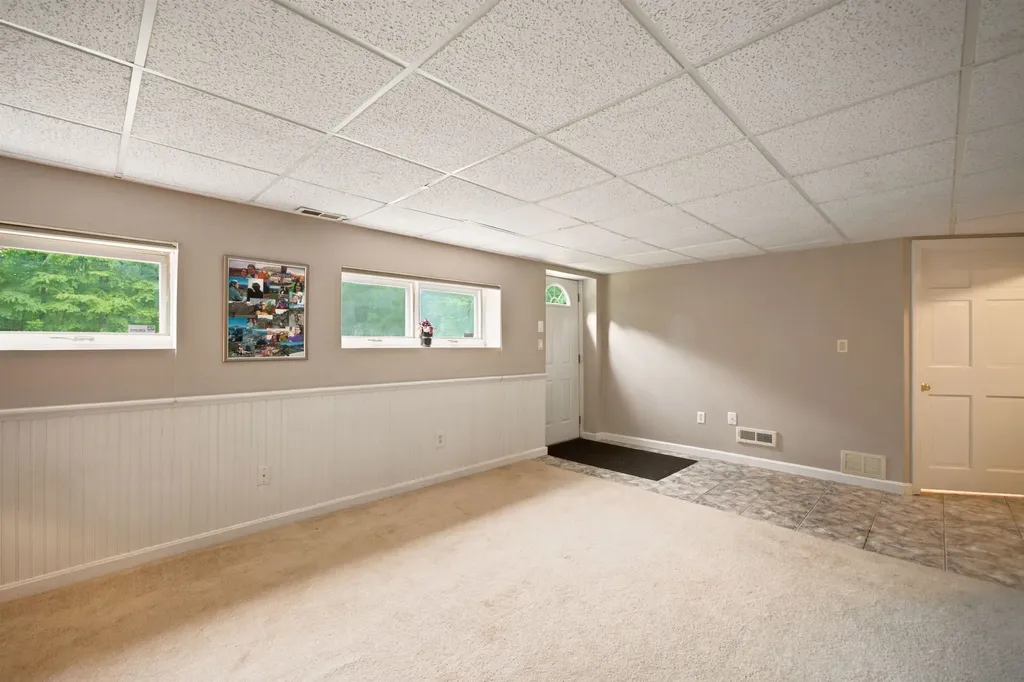 119 Country Club Road Hopkinton NH 03229