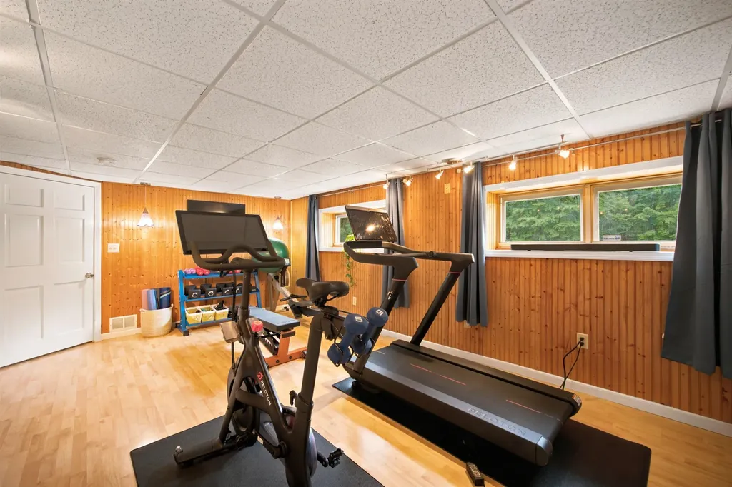 119 Country Club Road Hopkinton NH 03229