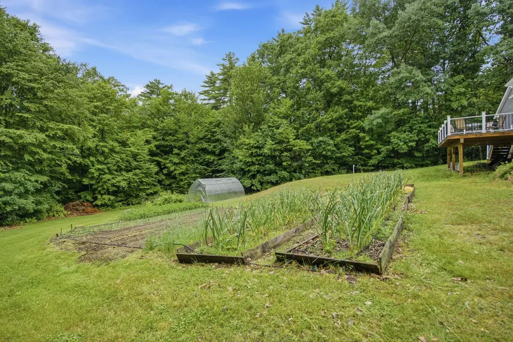 119 Country Club Road Hopkinton NH 03229