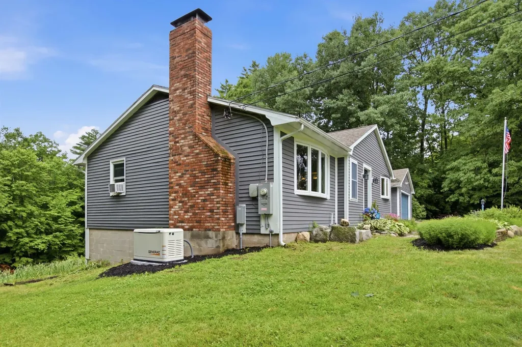 119 Country Club Road Hopkinton NH 03229