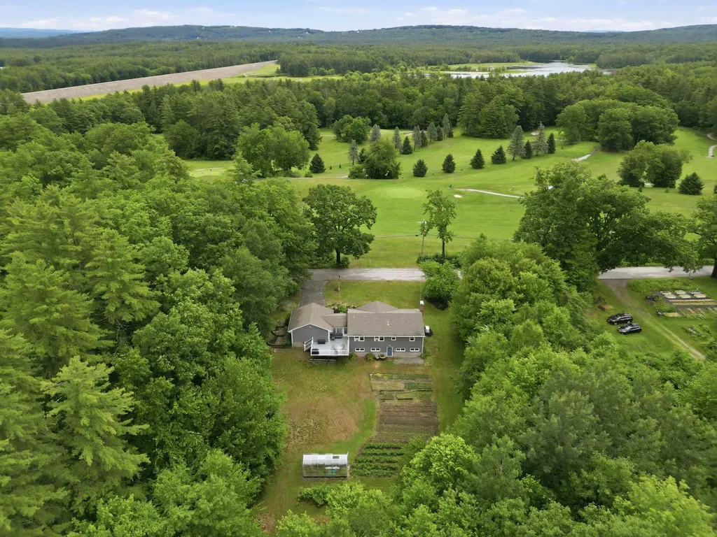 119 Country Club Road Hopkinton NH 03229