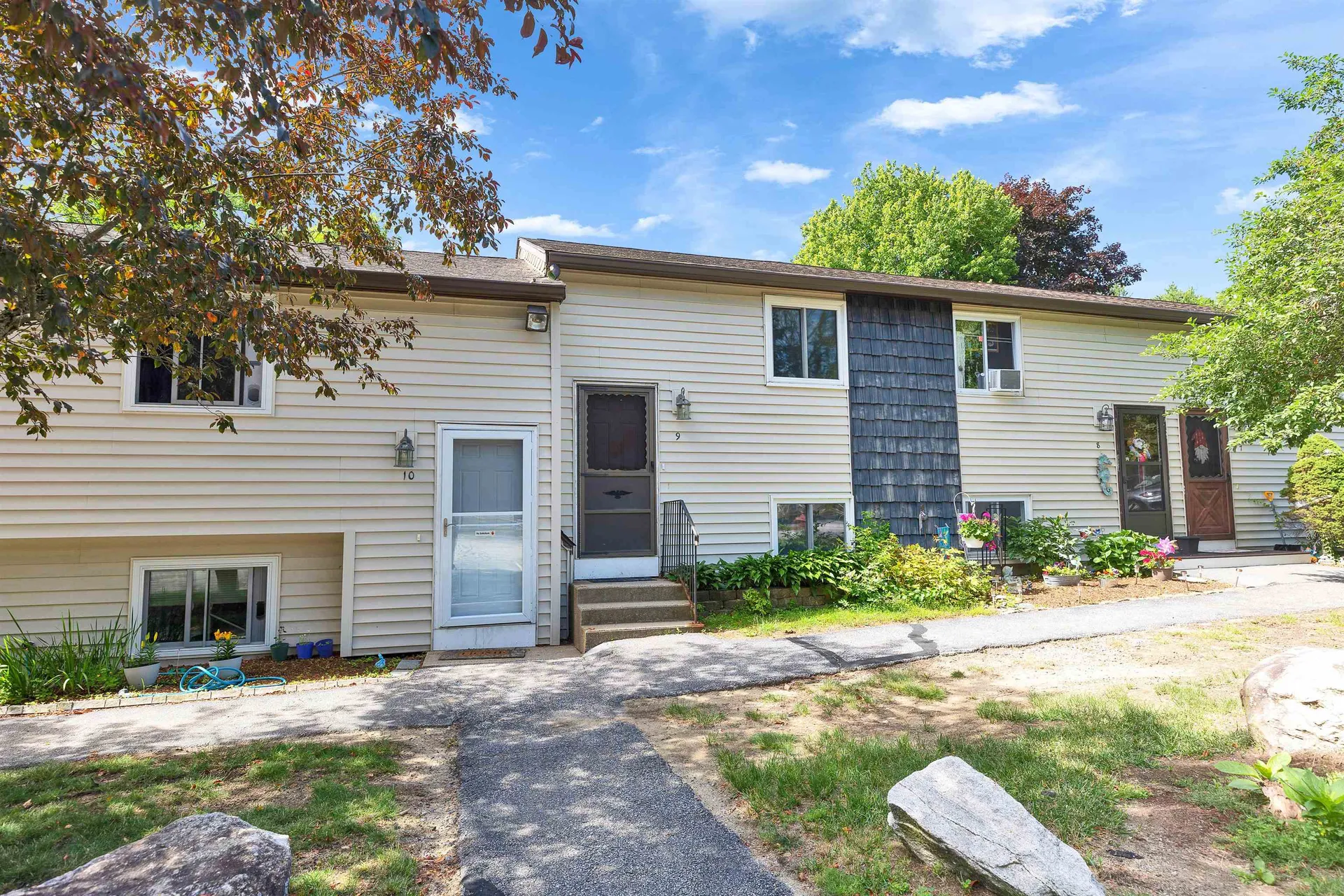 901 Mammoth Road Manchester NH 03104
