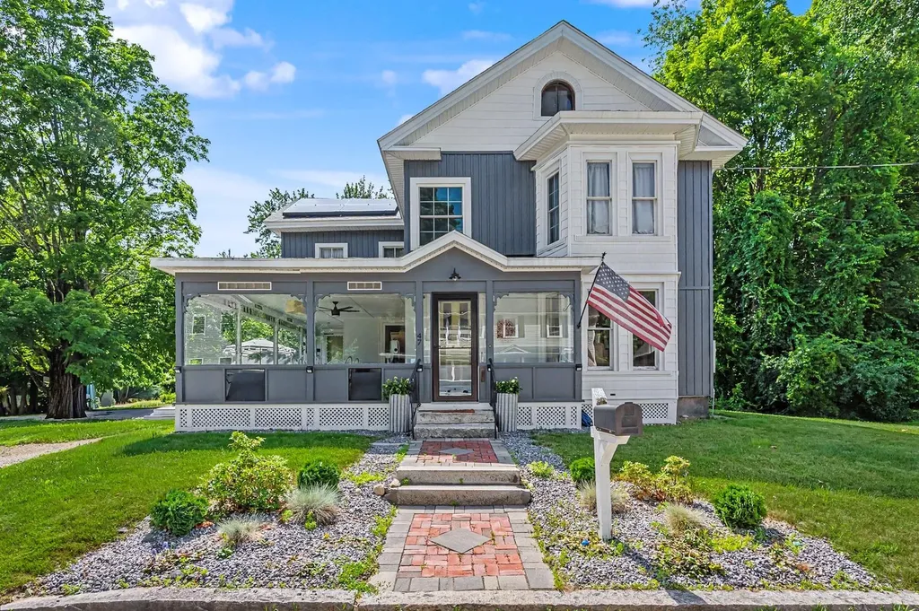 47 Oak Street Milford NH 03055