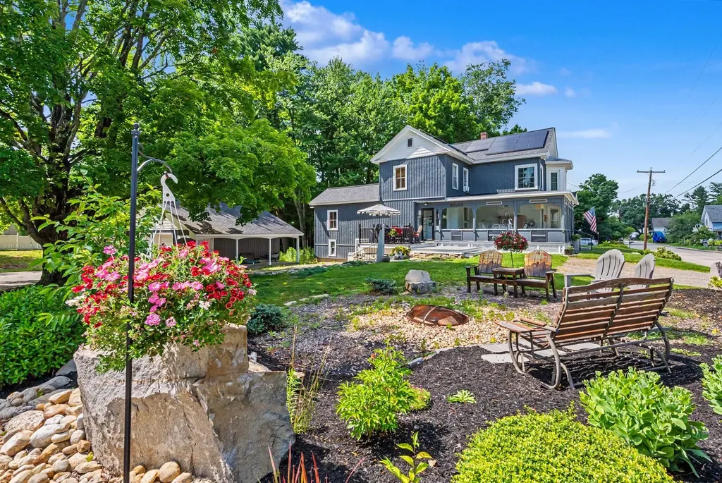 47 Oak Street Milford NH 03055
