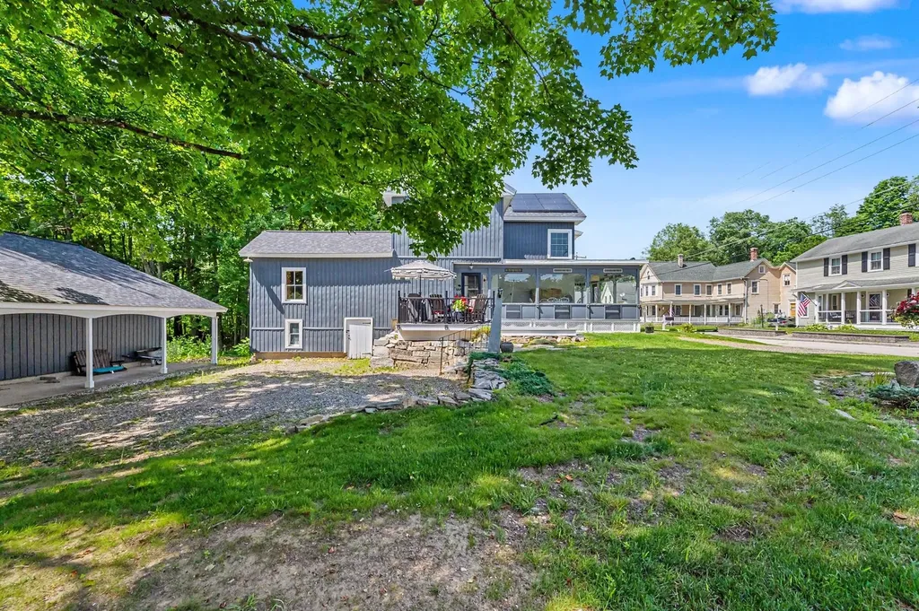 47 Oak Street Milford NH 03055