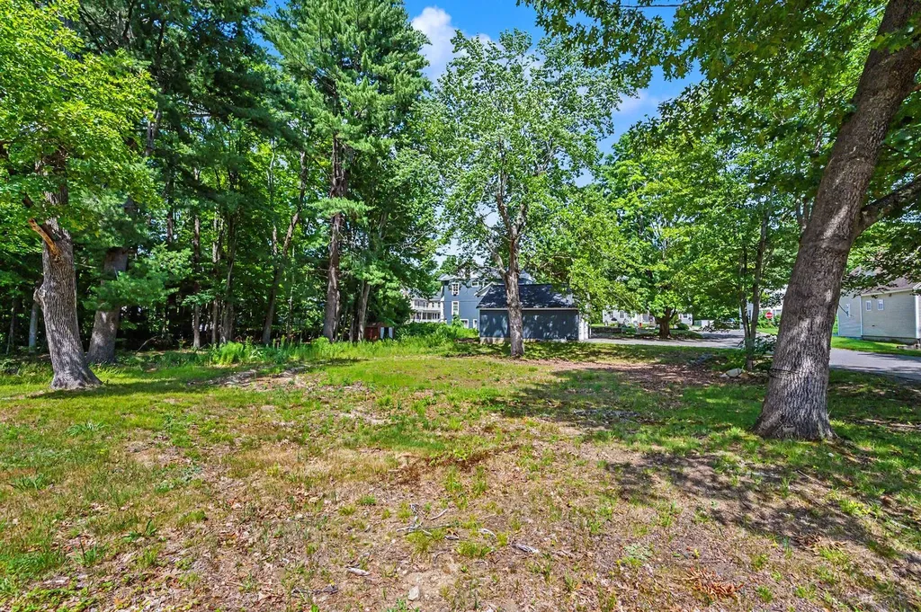 47 Oak Street Milford NH 03055