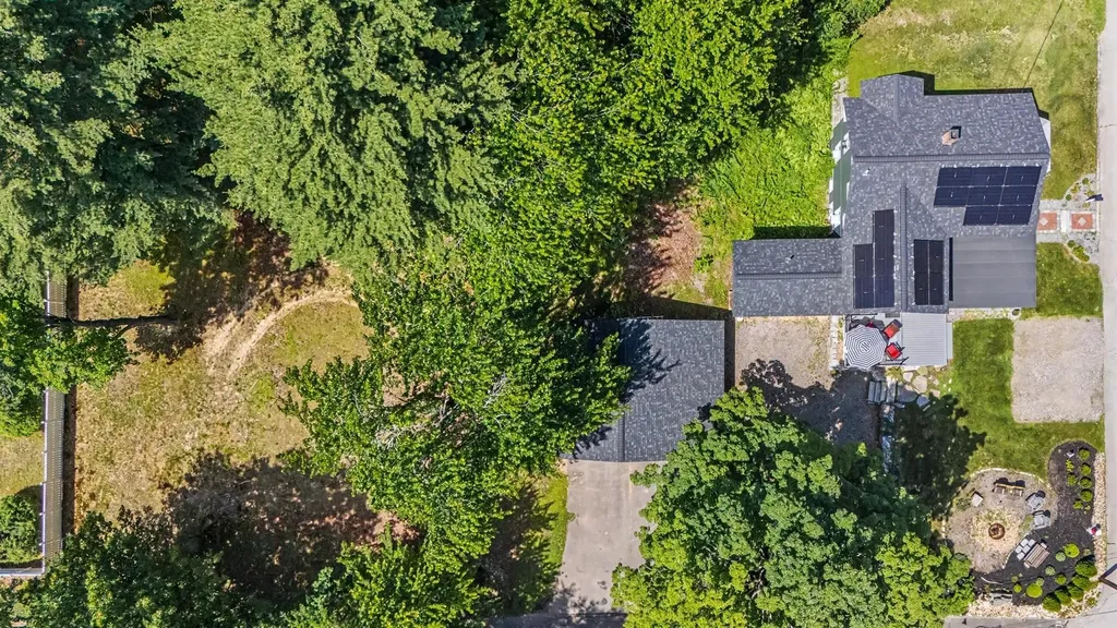 47 Oak Street Milford NH 03055