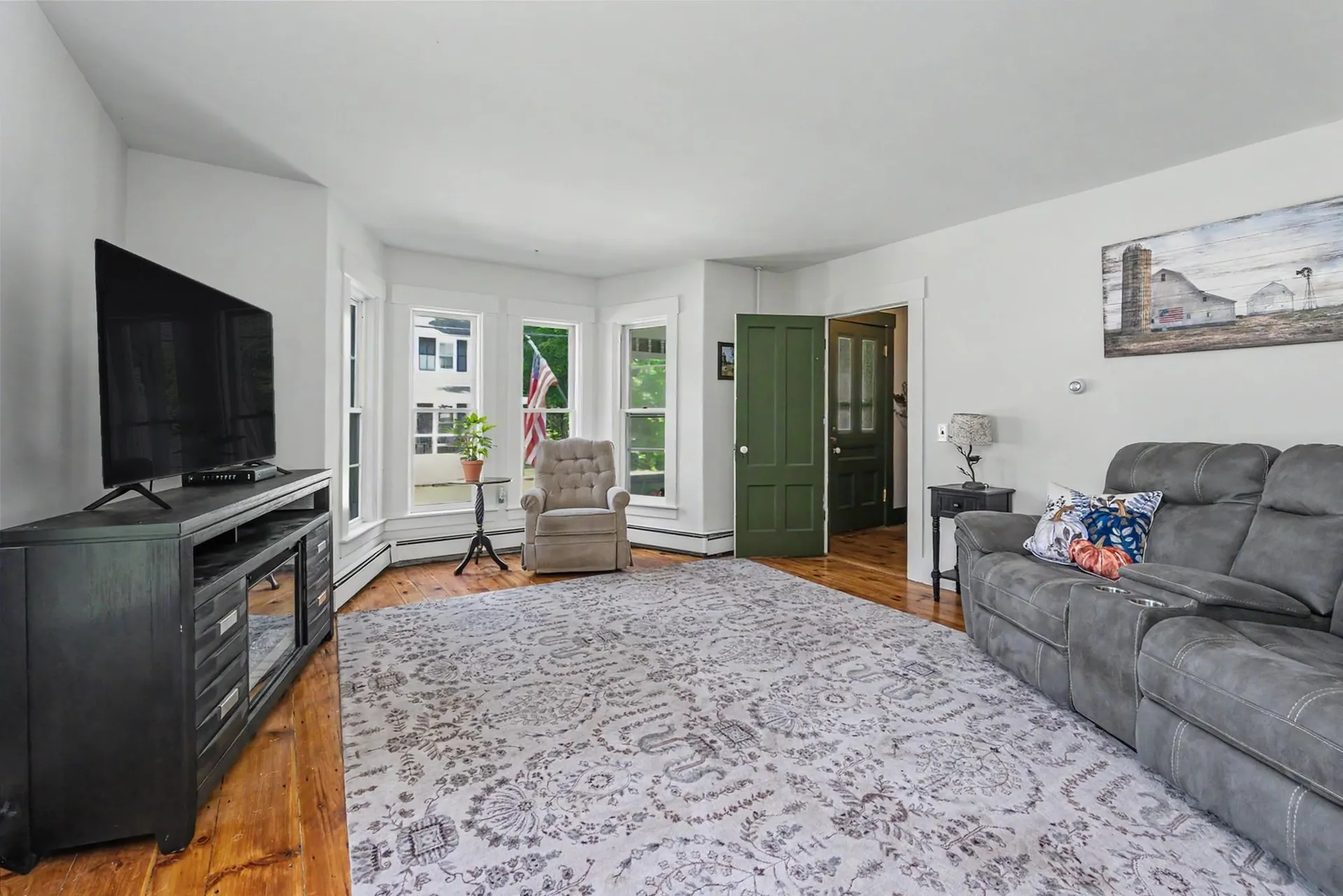 47 Oak Street Milford NH 03055