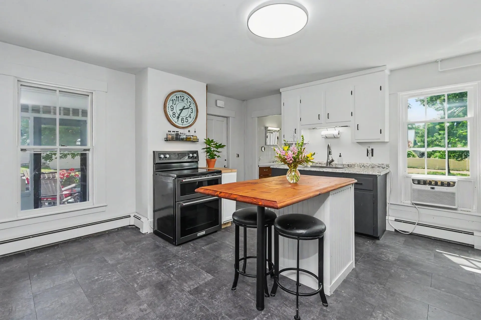 47 Oak Street Milford NH 03055