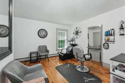 47 Oak Street Milford NH 03055